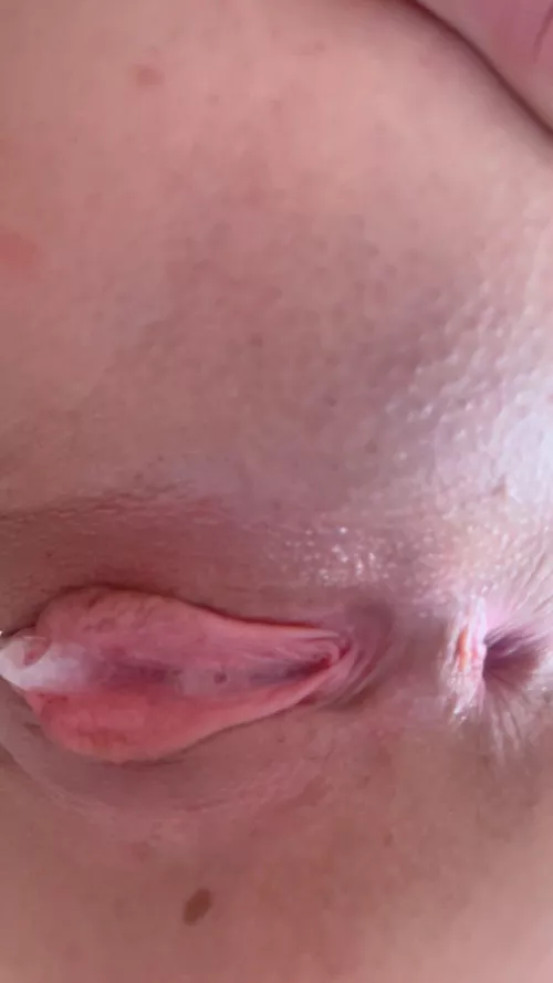 Do you like pussy that has been bred 😈🍆💦