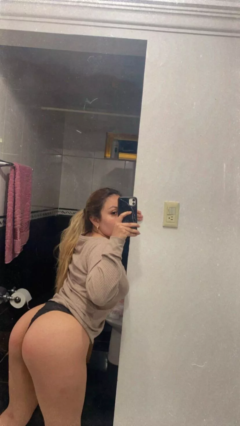 Do you like what it looks like with that pantie ?🤤