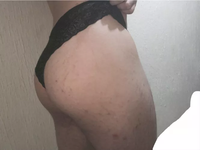 Do you think I look good in these panties?🔥