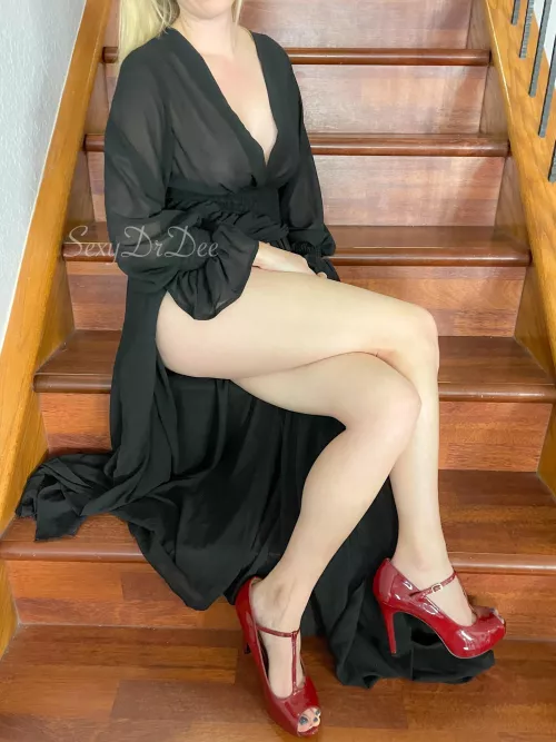 Does this dress show enough leg?