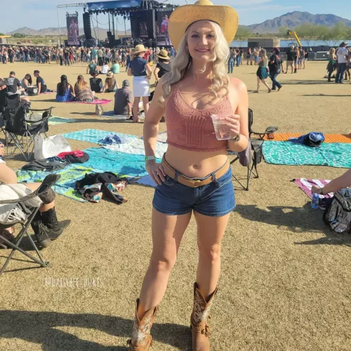 Does this top show off my belly button?