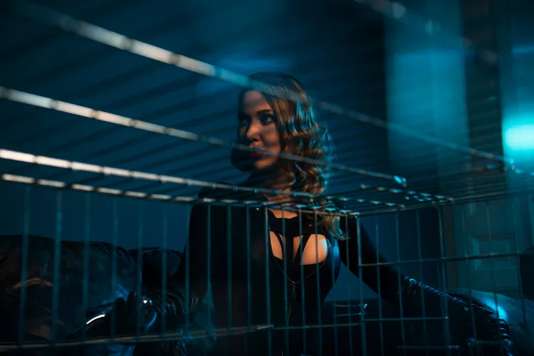 [domme] Your wishes are nothing to me! Just get into the cage and serve me, slave!