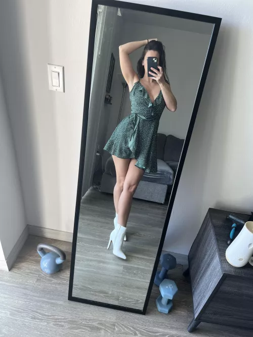 don’t get lost in the polka dots 🥰 [f]