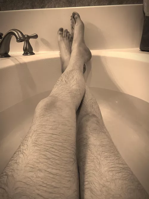 Don’t you think my fuck buddy has cute feet?