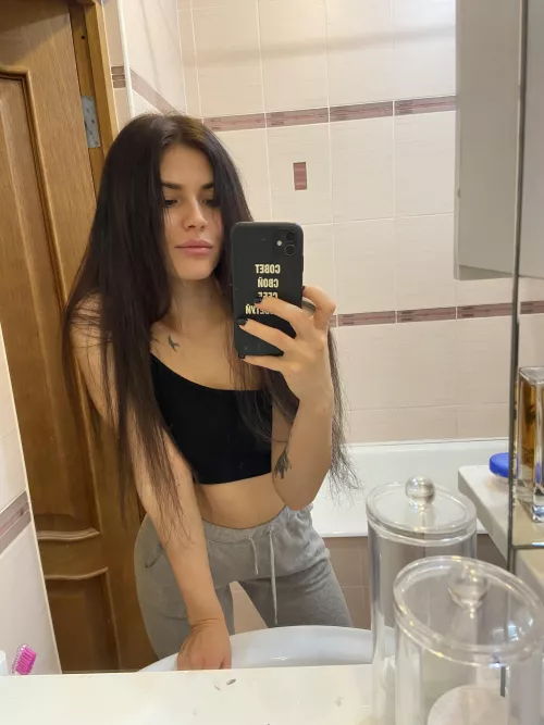 Don't you wanna reach out and touch my whole body?😊💞