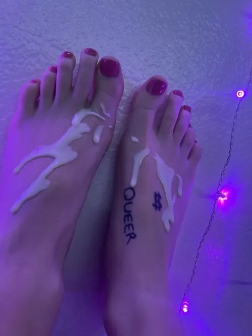 Don’t you wish you could cum all over my feet just like this?