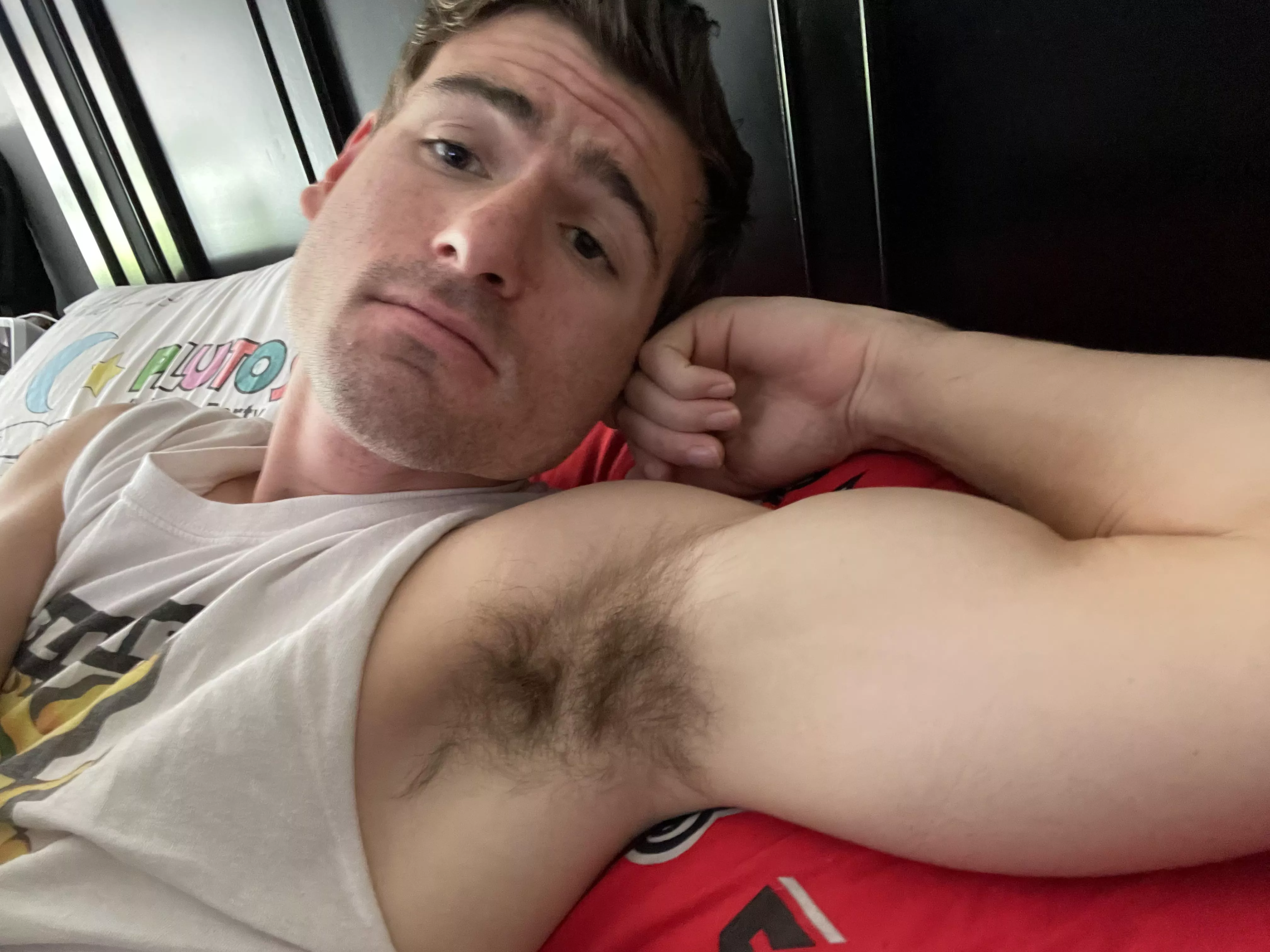 Dumb guy hot pit