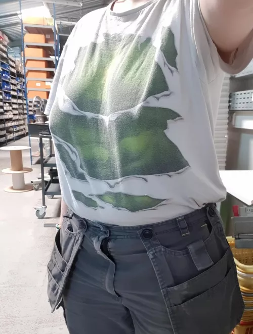 [enby] The Hulk. 😂😂😂✊