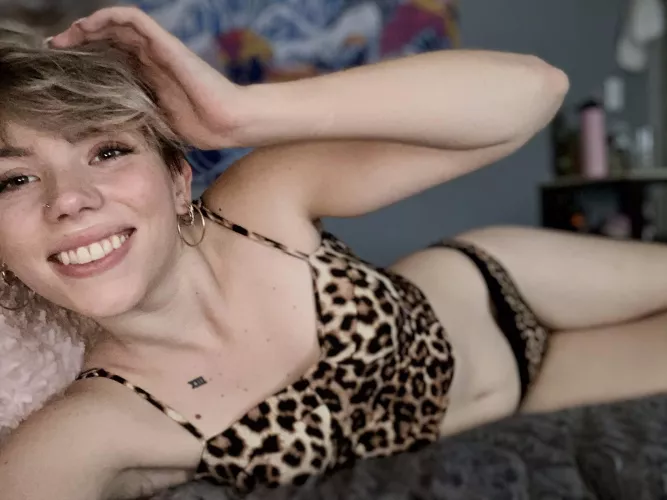 enjoy a simple no makeup or filter selfie :)