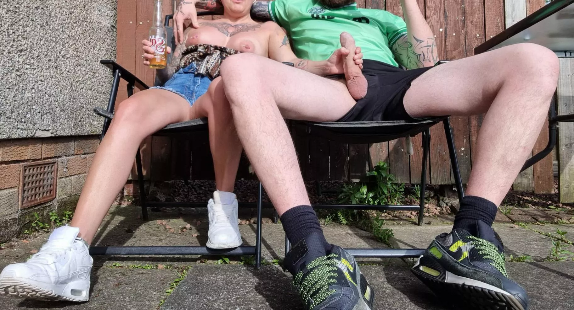 enjoying a few beers in the garden ; ) hope the neighbours don't mind [m,f]