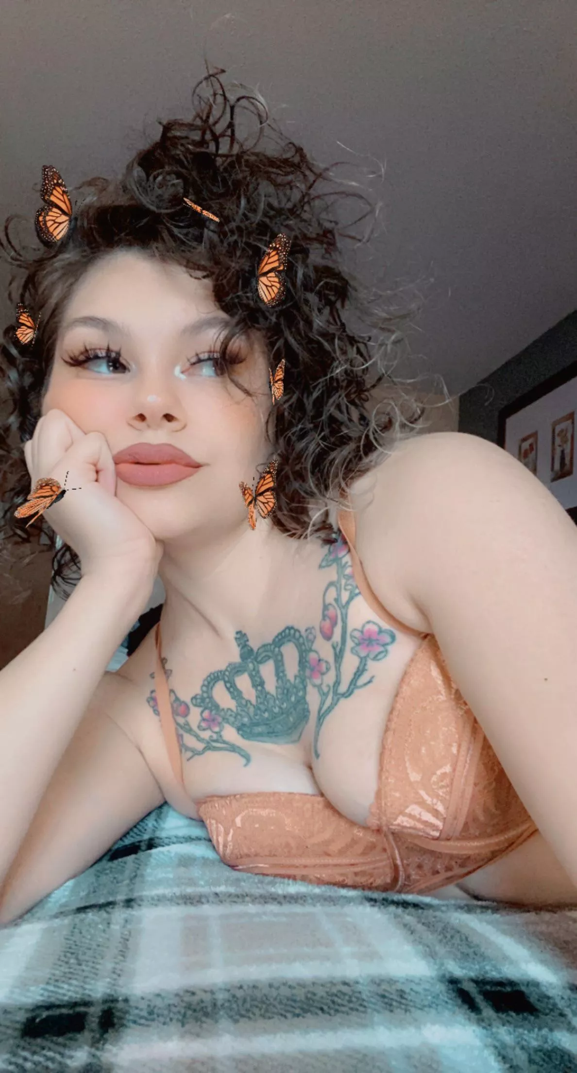 Entertain me 🥺