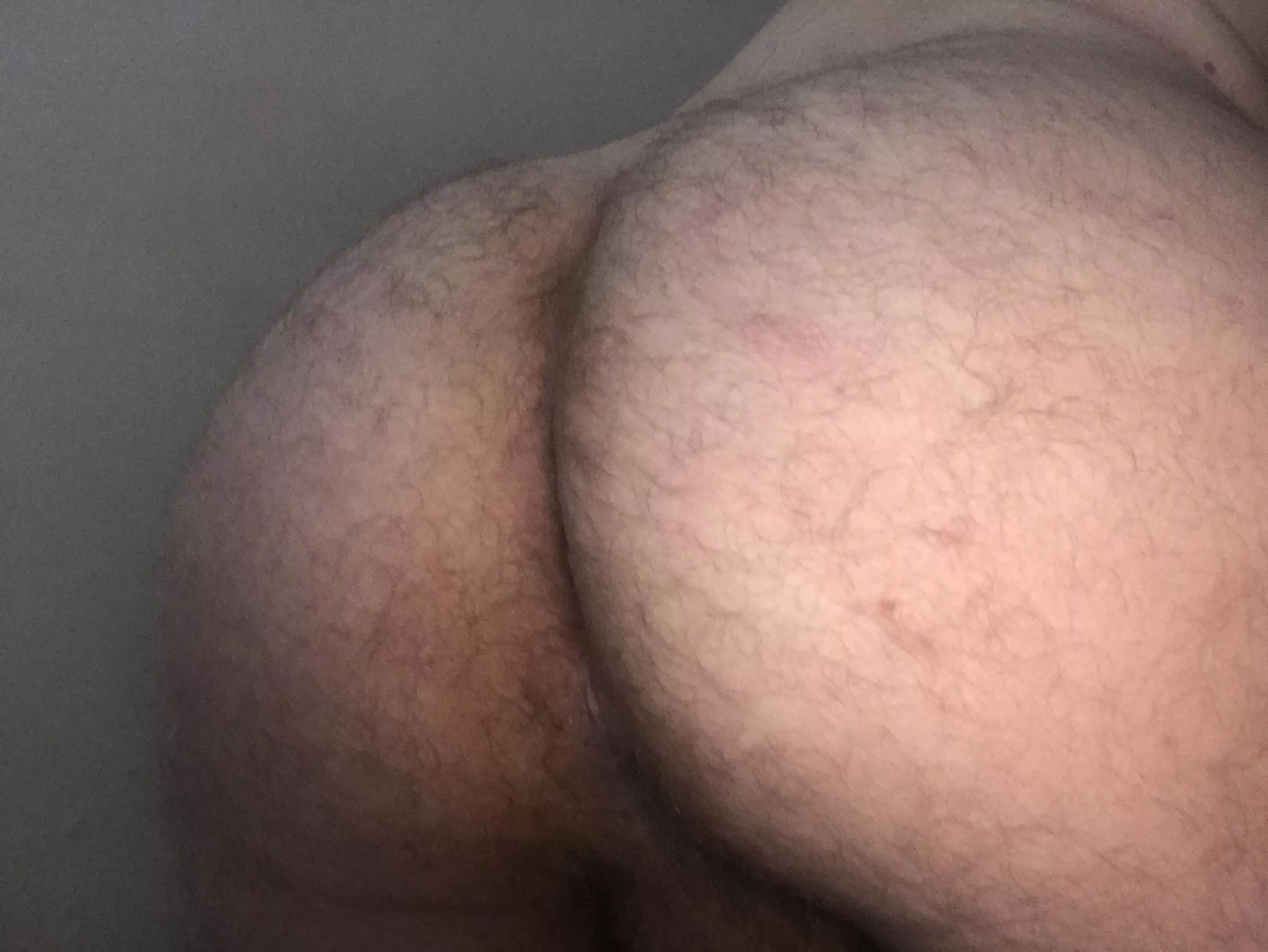 Even if i put underwear on im still gonna have a bear butt 🤷‍♂️