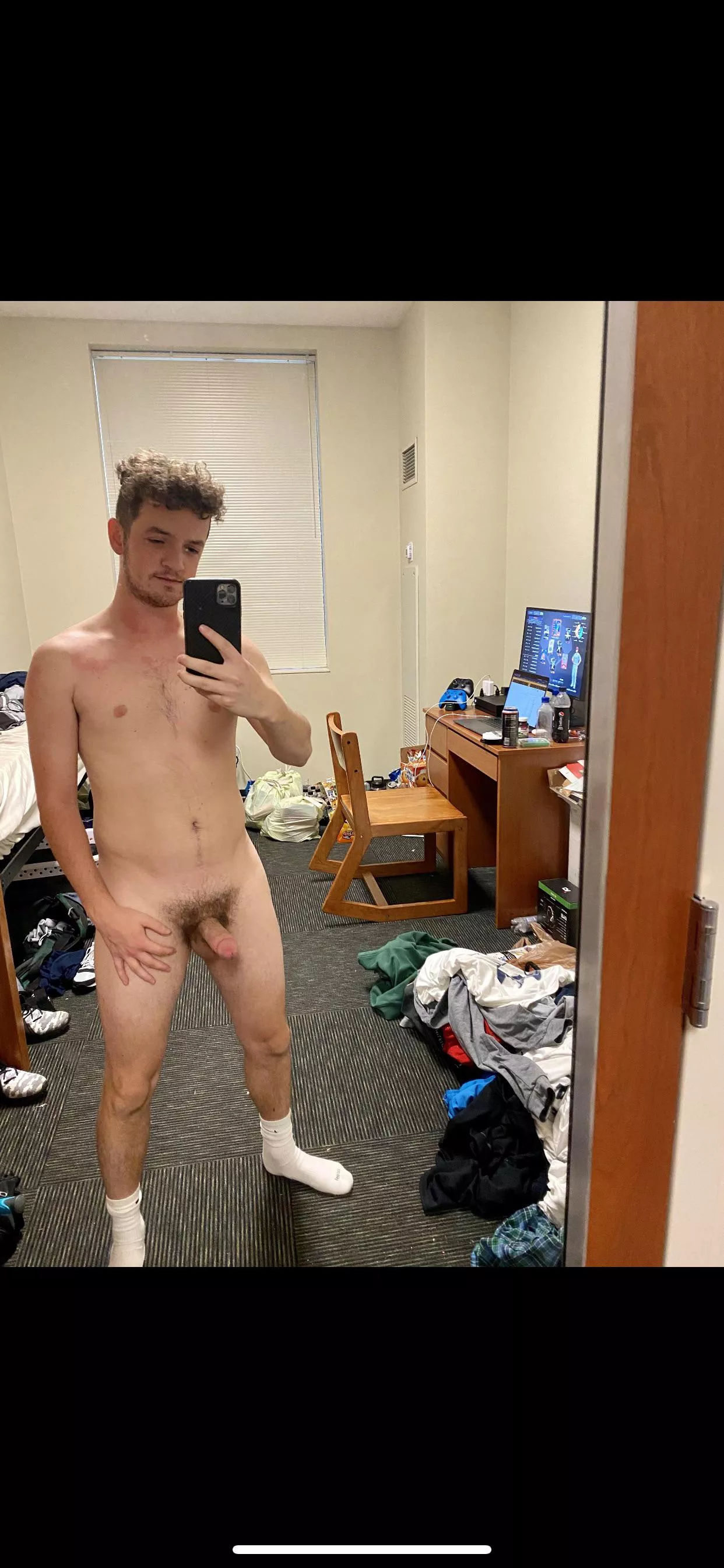 Ever since I came out as Bisexual I’ve been feeling so much more confident with my body and self image ☺️ Ever since I came out as Bisexual I’ve been feeling so much more confident with my body and self image ☺️