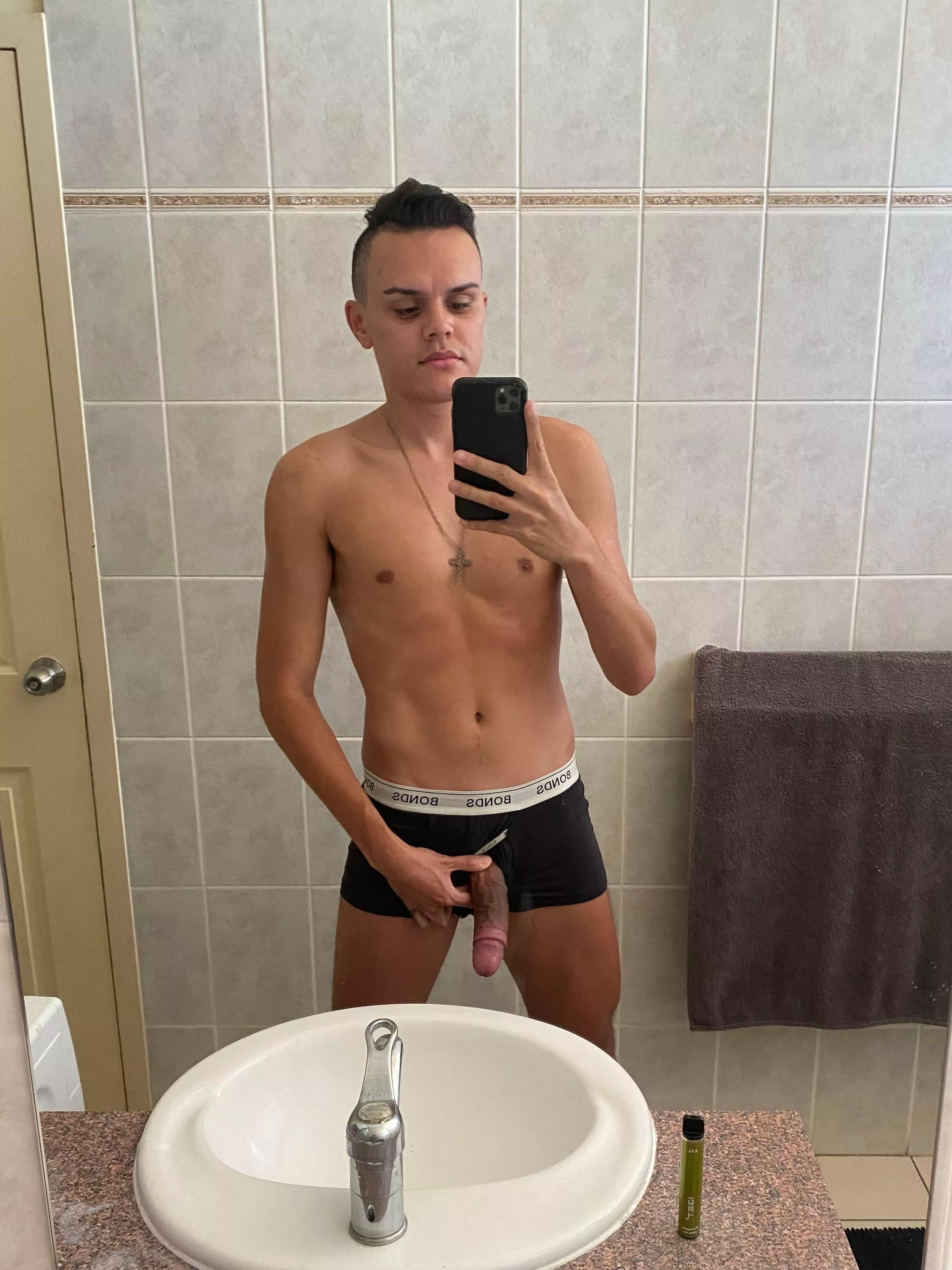 ever tried aussie cock? (24)