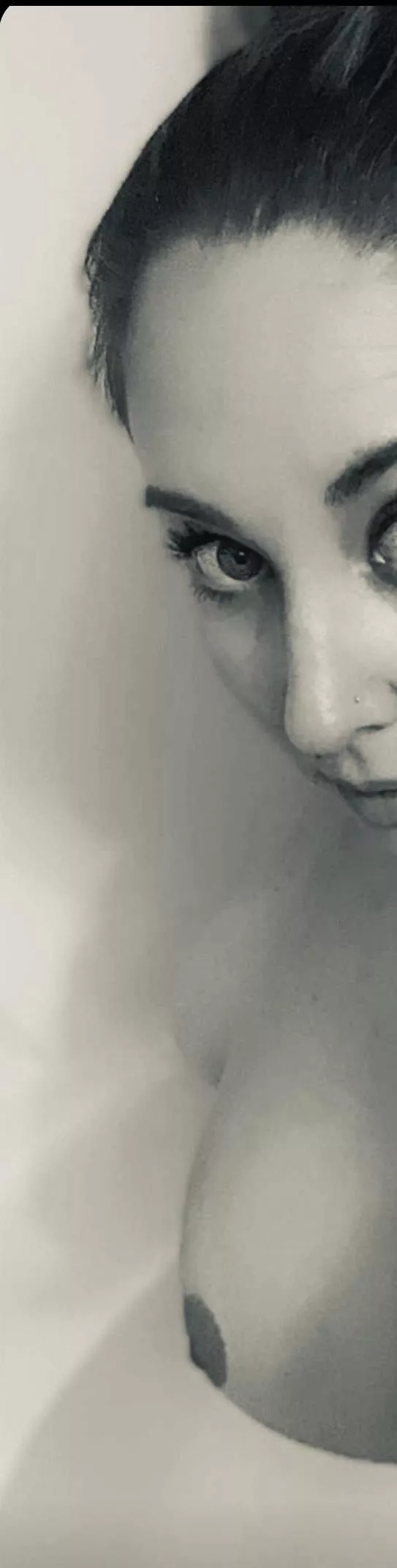 (F)