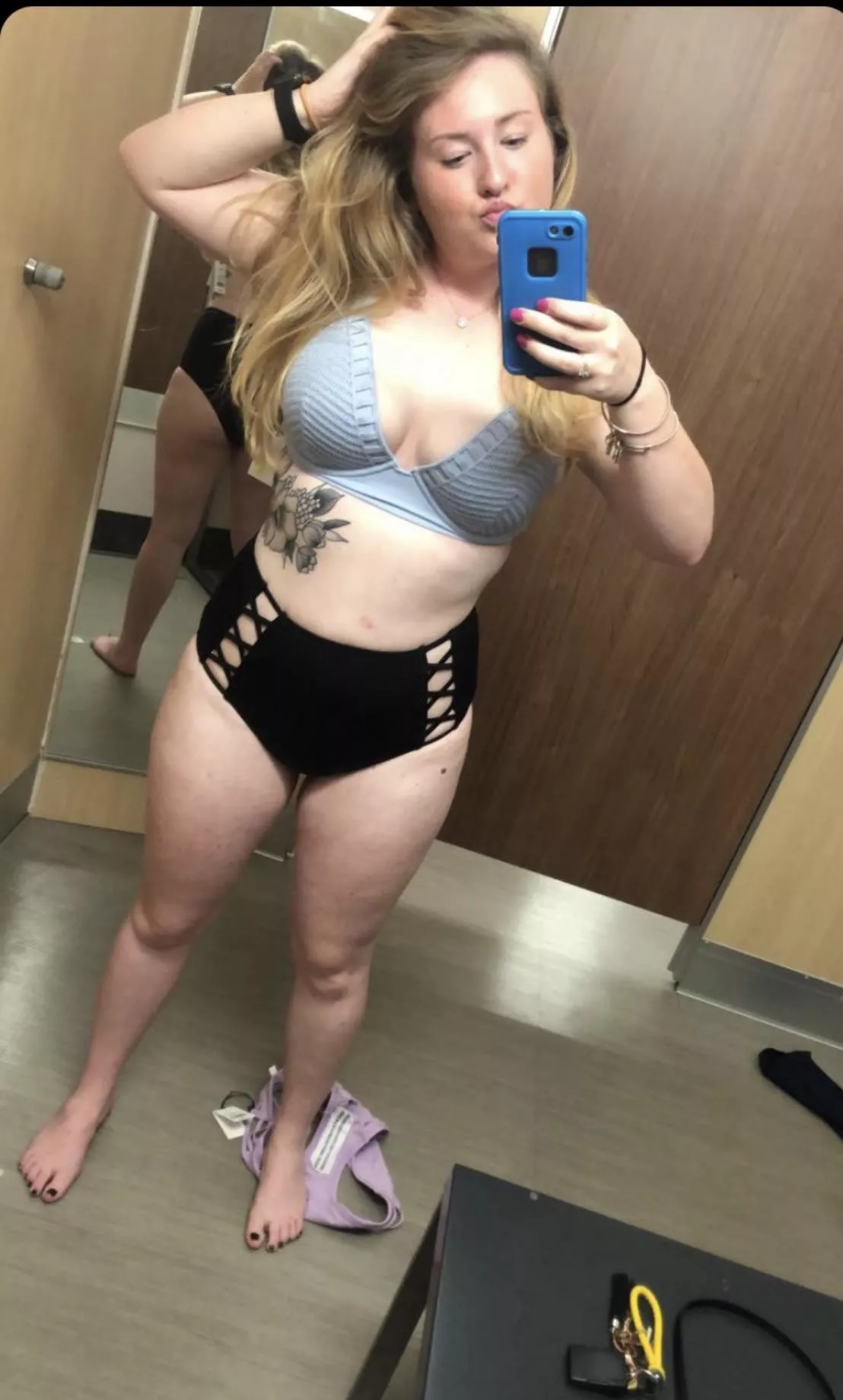 [F] ☺️