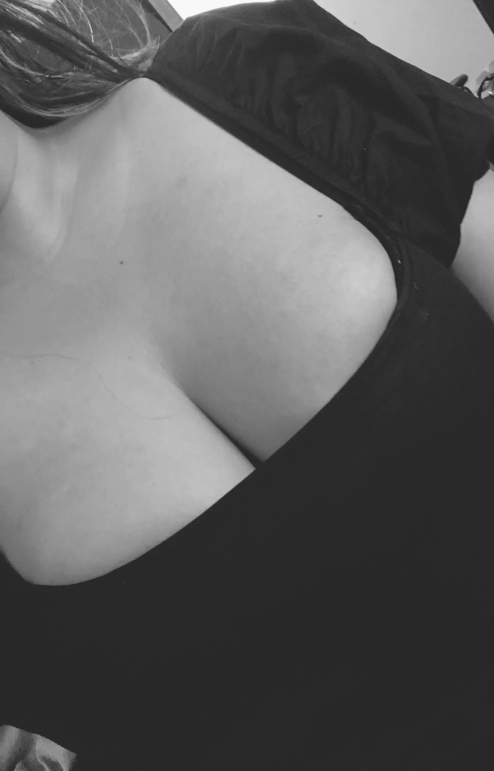 (F) date me? 🤪