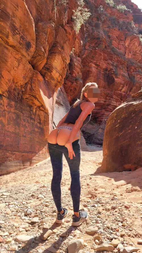 [f] did I catch you staring at my ass while I was hiking today? 😘
