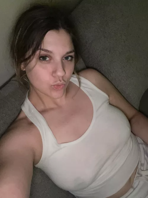 [F] Id love for you to be sitting on top of me 😋