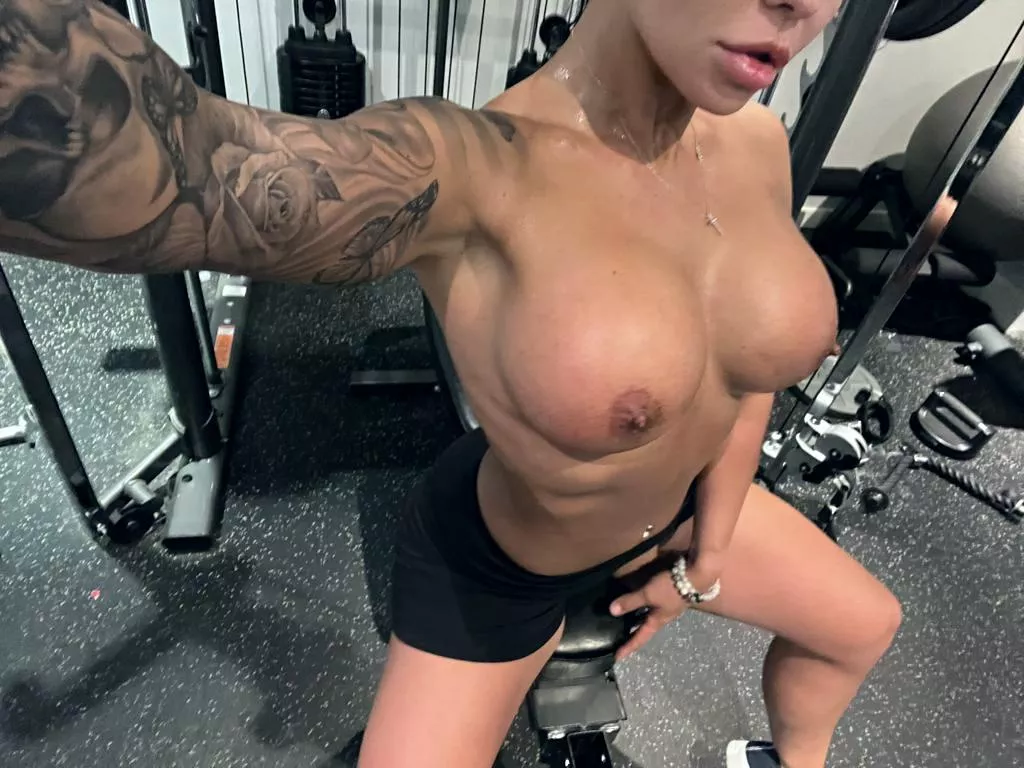 [f] it was a little hot in the gym today , anyone need a workout partner
