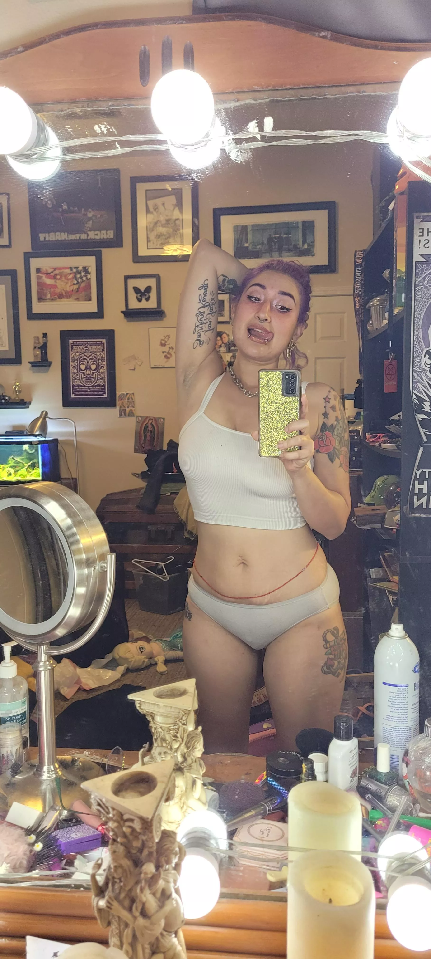 😇(f)