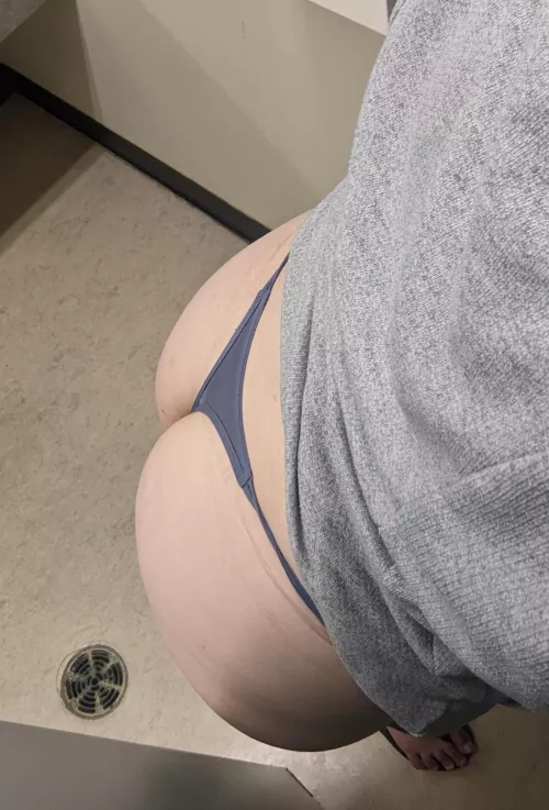 (F) The only thing missing was someone coming into the work bathroom to spank my juicy booty ;)