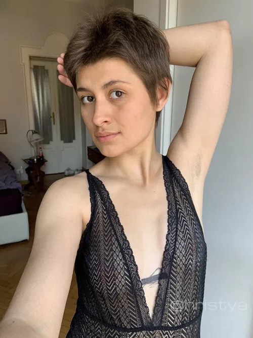 F19. Do you want lick 👅?