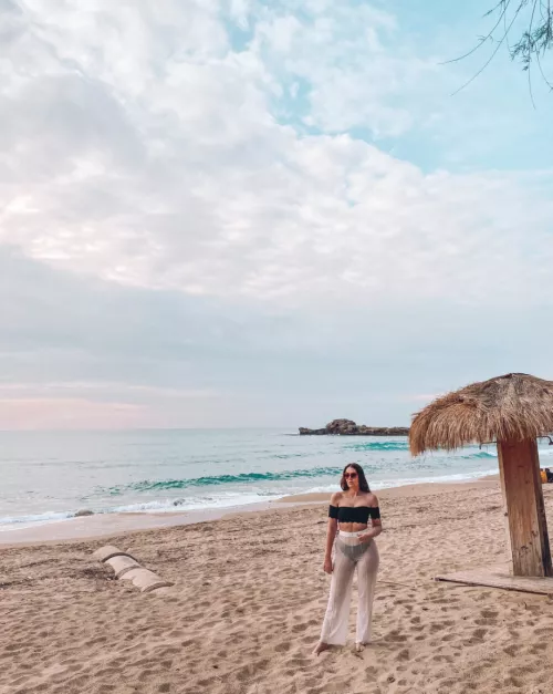 F27. A day at the beach!