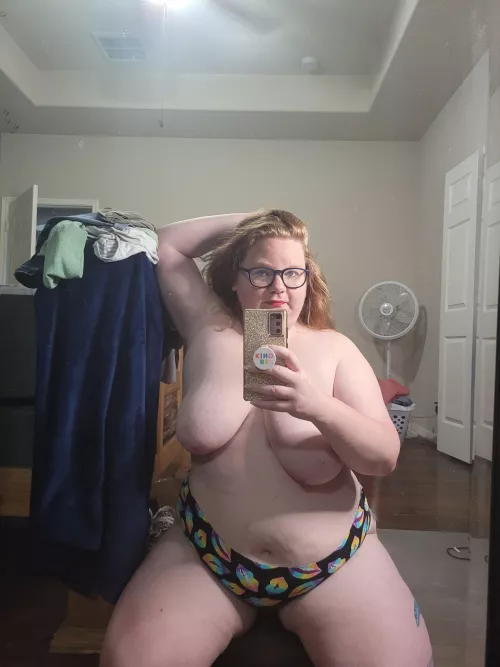 Face , red lips and boobs, a rare combo from me ;)