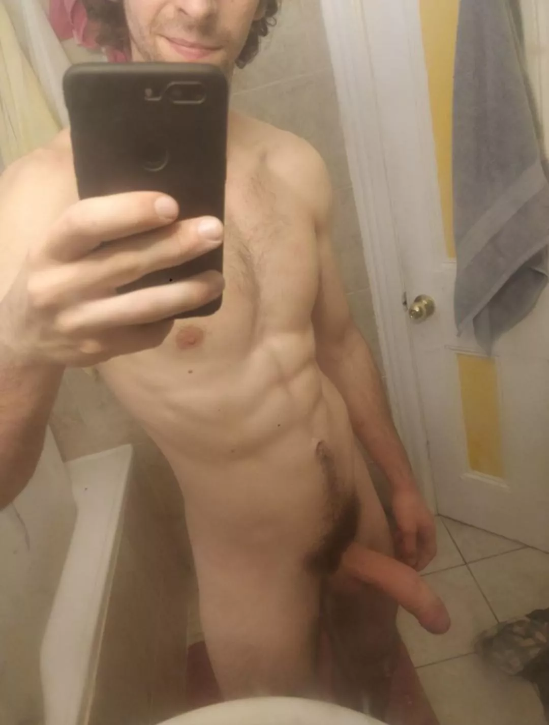 Feeling bored and lonely tonight, anyone wanna chat?