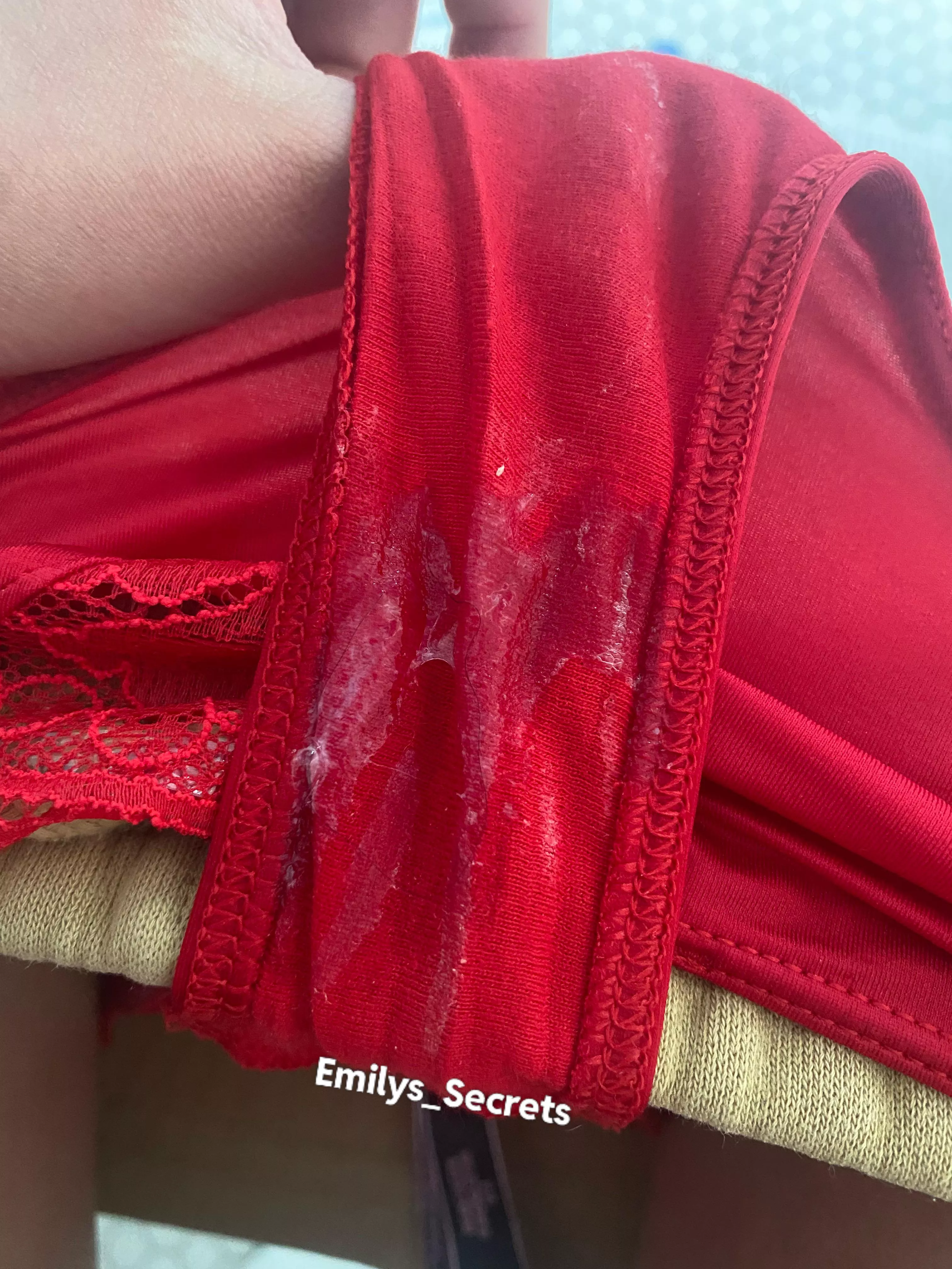 Feeling extra horny today.. come play with me lets make an even bigger mess 😈💕 [f]