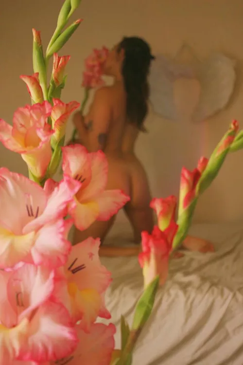 Feeling feminine [OC]