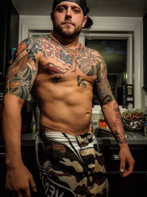 Feeling puffy from cheating on the diet all weekend but I'm cutting back down. gotta love a little sometimes haha