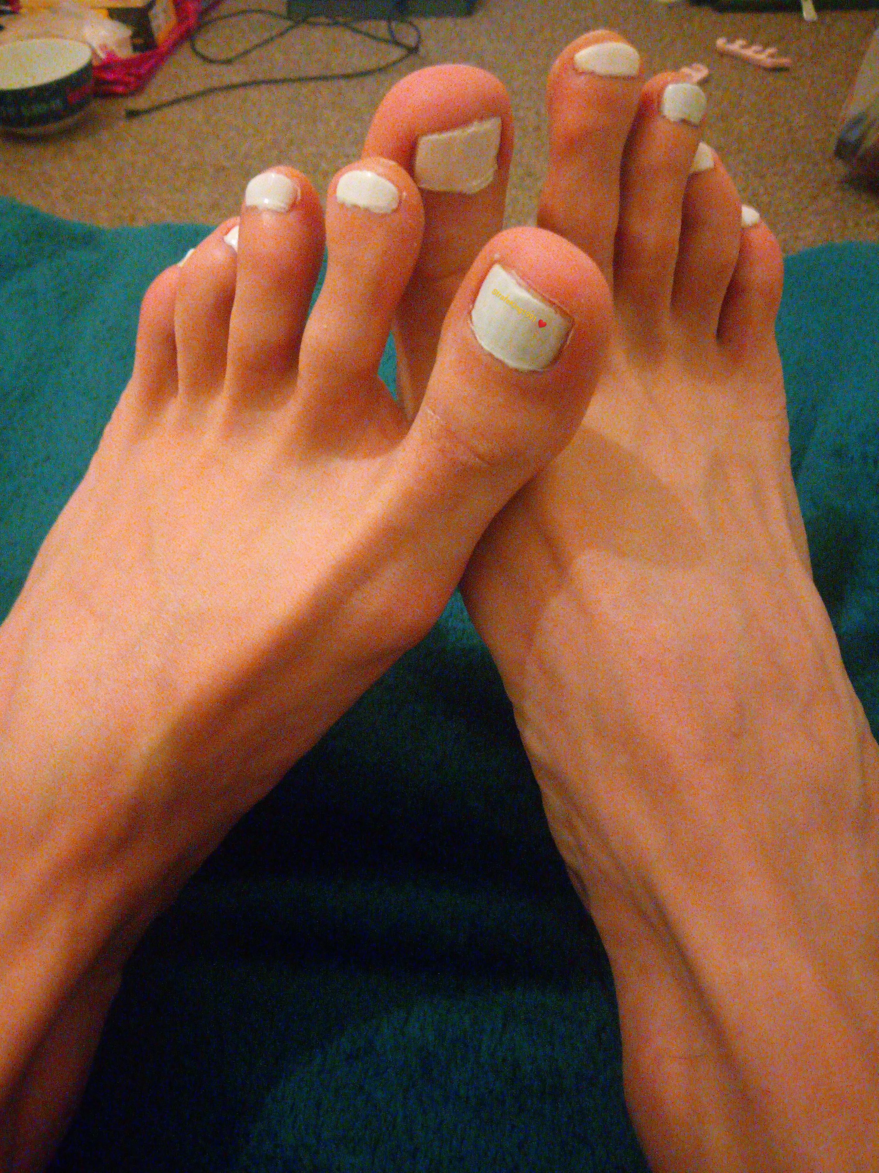Feets 🥺👣🤍