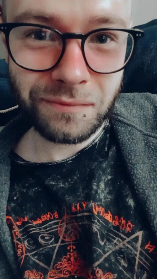 FFXIV is down for maint and honestly, I'm not sure what to do with myself lol.