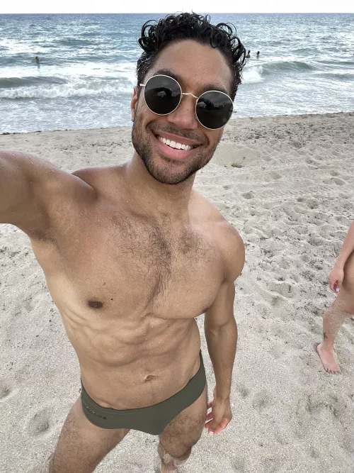 Finally having some fun at the beach 😎