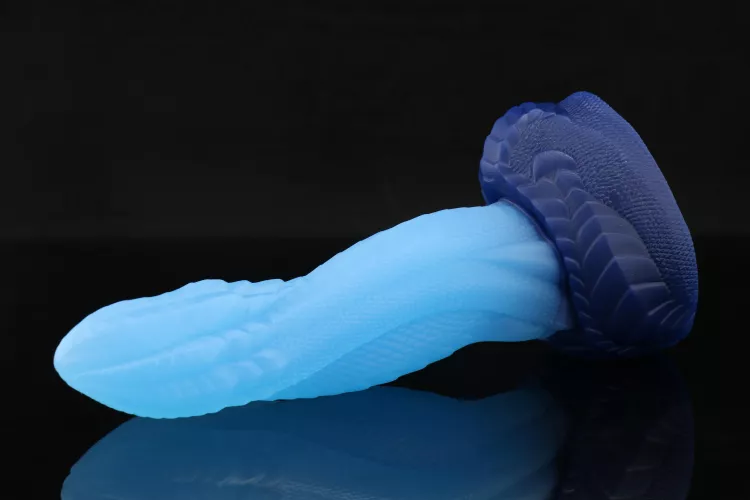 First Large-sized toy purchase…. Couldn’t resist adding this soft shaft/firm base Orochi to my collection. 🤦🏻‍♀️