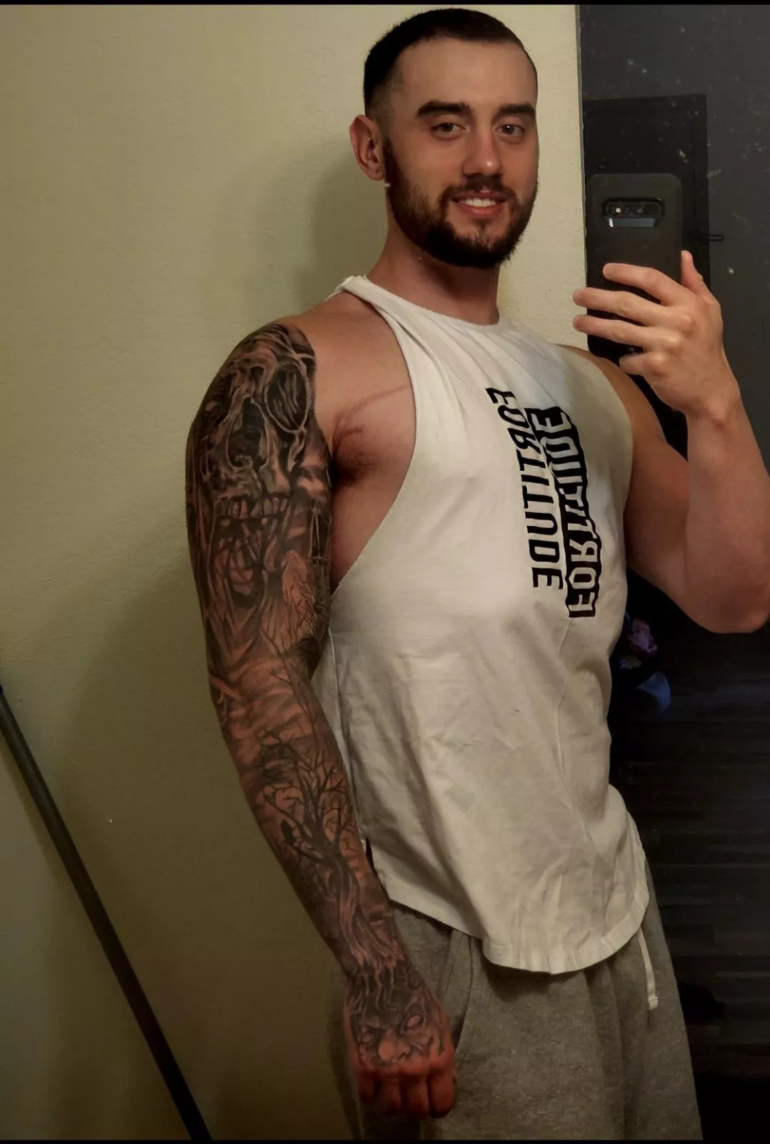 first post👀👀