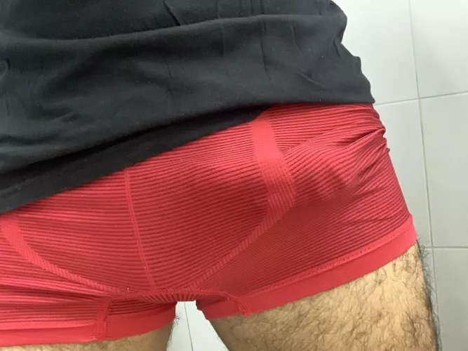 First post here. My veins and my head are marked