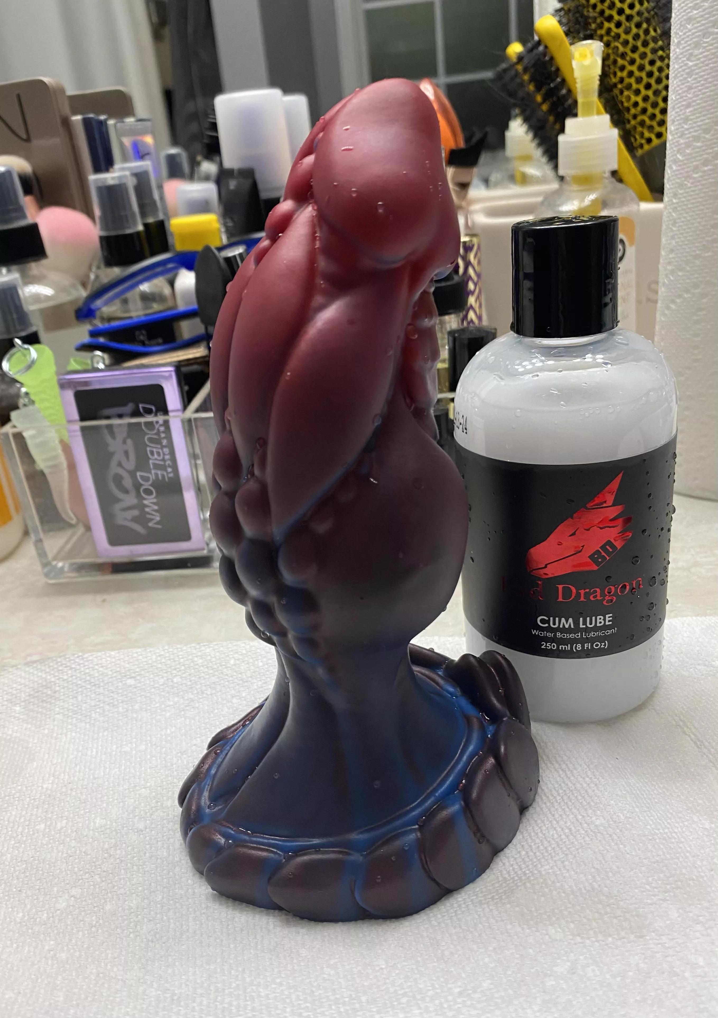 First ride on Hunter, post-shower use š®āšØš„µ 9/10 as vaginal plug with base grinding. Knotting him was so satisfying! First ride on Hunter, post-shower use š®āšØš„µ 9/10 as vaginal plug with base grinding. Knotting him was so satisfying!