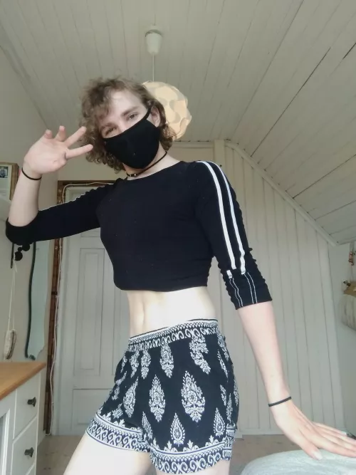 First time participating! Happy femboy friday yall! ❤️