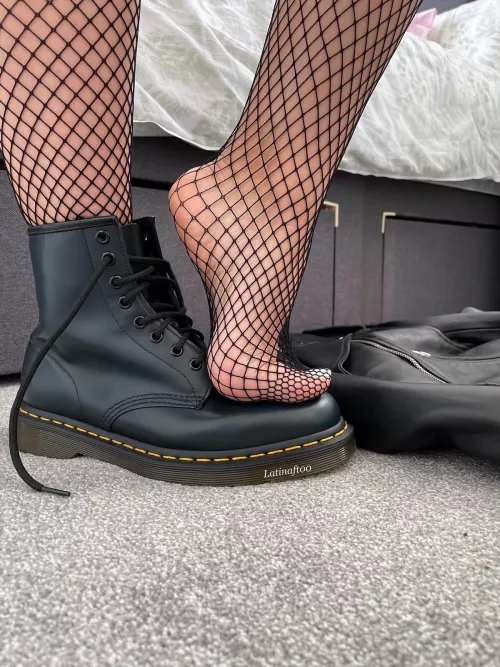 Fishnets and stinky boots