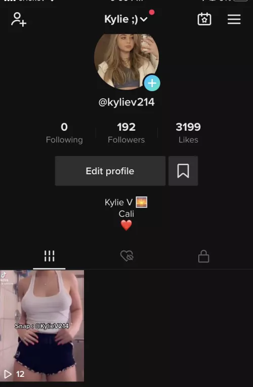 Follow me🥰