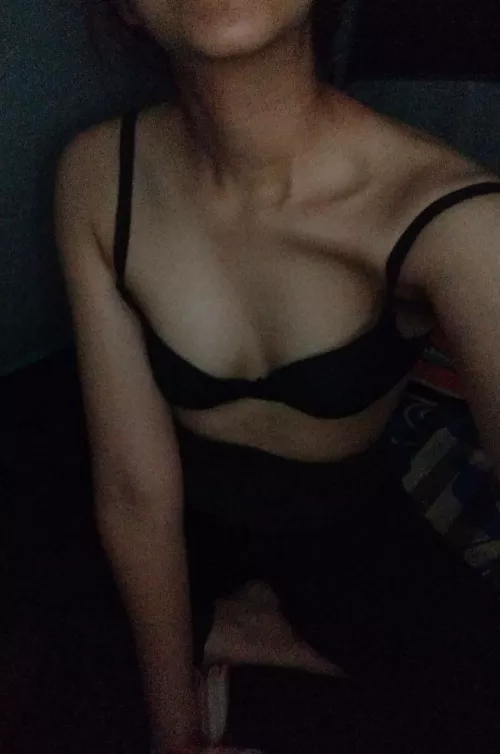[F]ootage to my cleavage and beauty bones😌