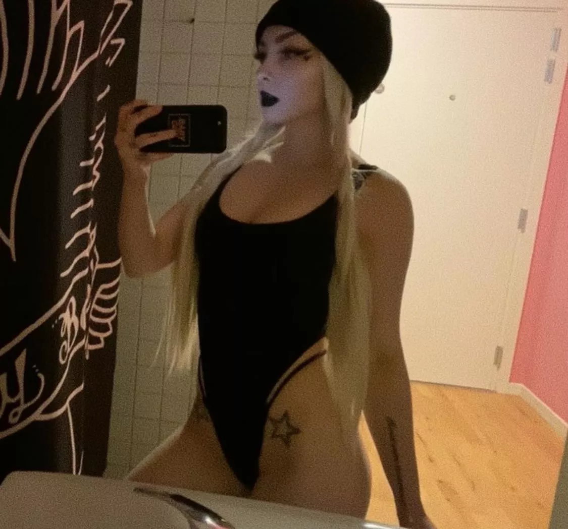 ♡ for the few who likes my posts ♡