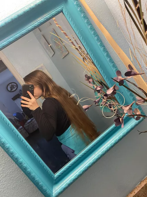 Forgot I took this ☺️. Hair was lookin a bit dry but oh well ✨. Goodnight! [oc] [altgirl]