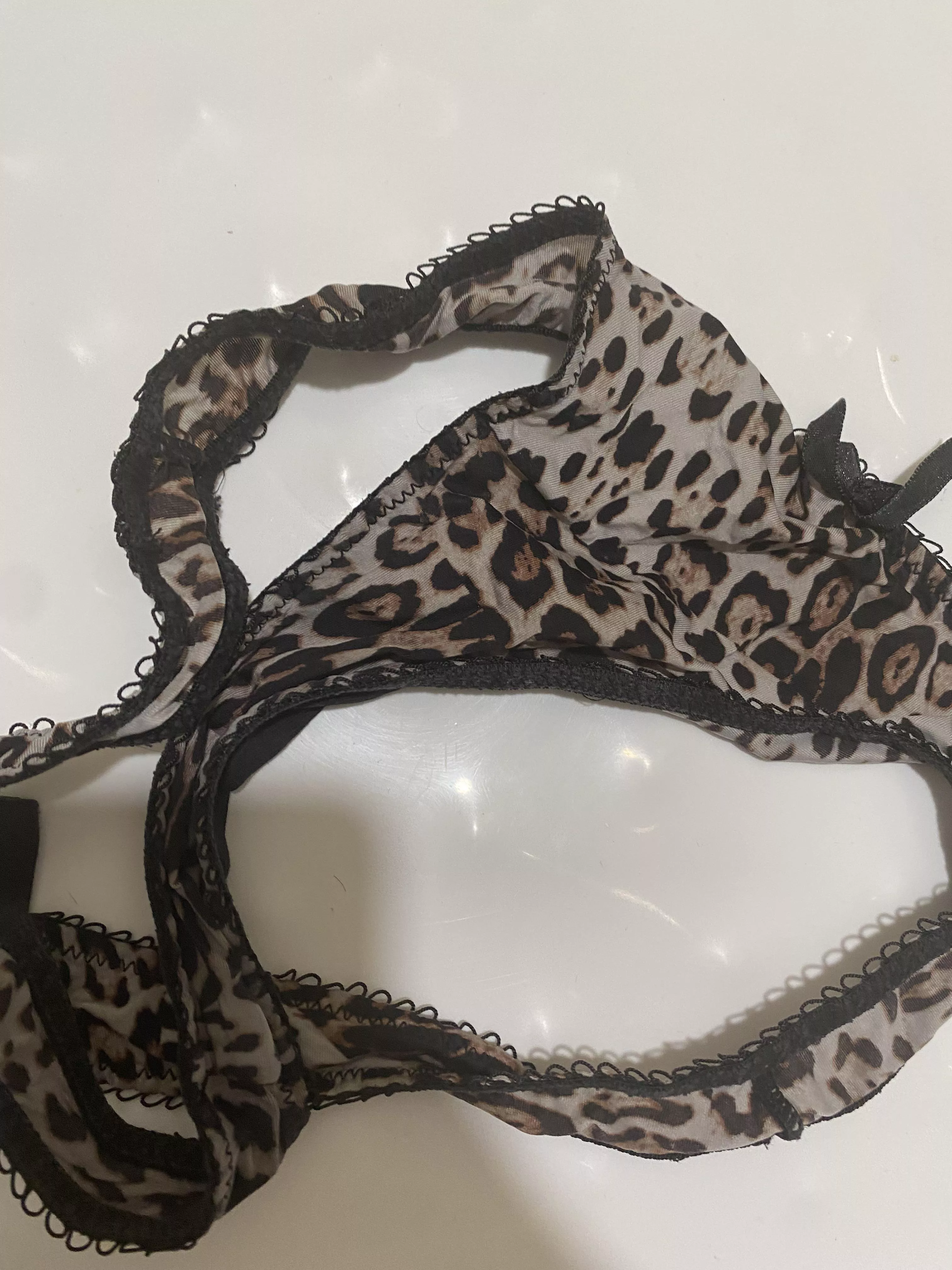 found these on the floor after my aunt got out of the shower 👅 went through her snapchat earlier and found this beauty 💦 (dm for video) found these on the floor after my aunt got out of the shower 👅 went through her snapchat earlier and found this beauty 💦 (dm for video)