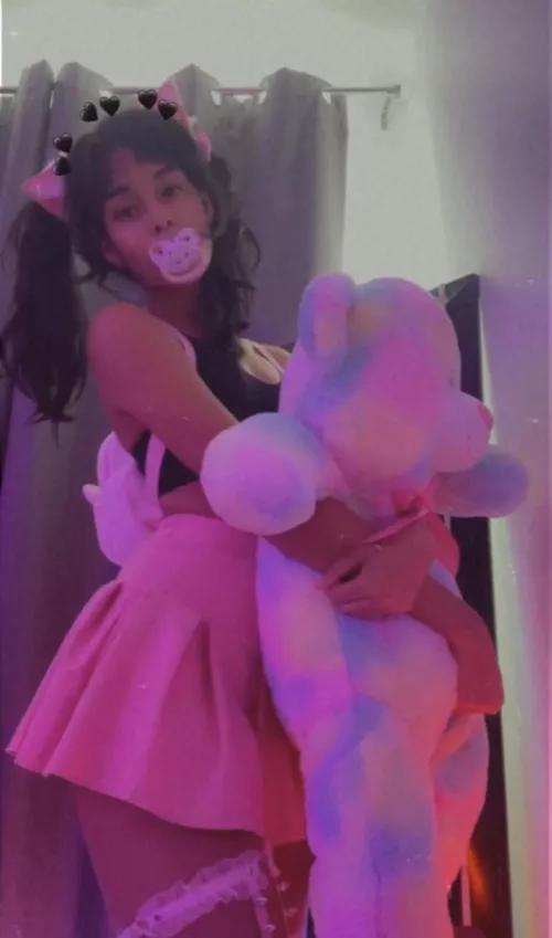 Found this pic of me with my hello kitty bad and my fav teddy bear? 😇💖