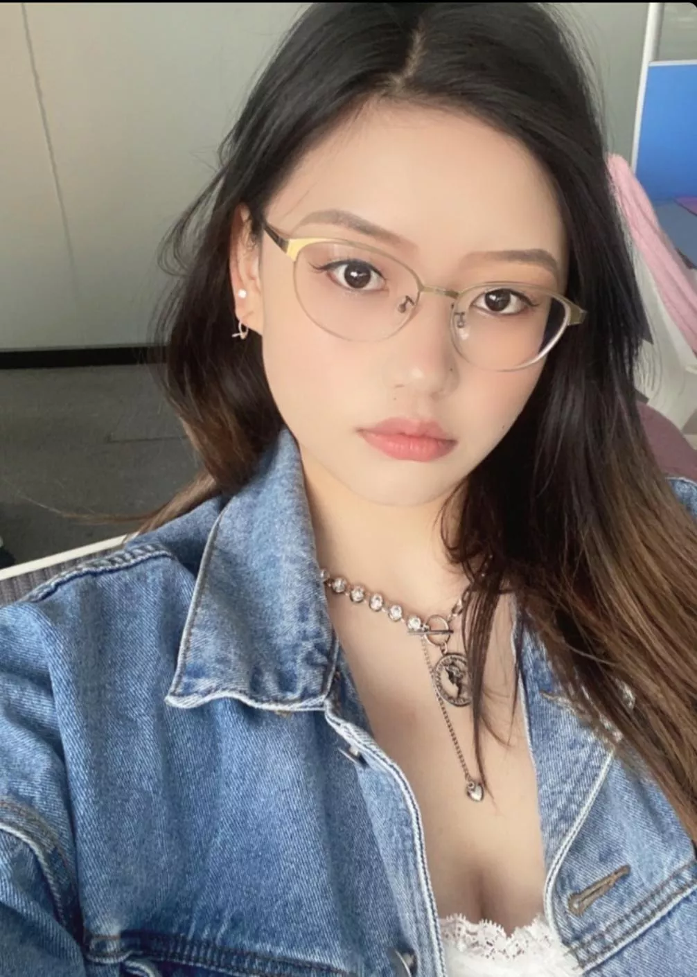 Four eyed finess