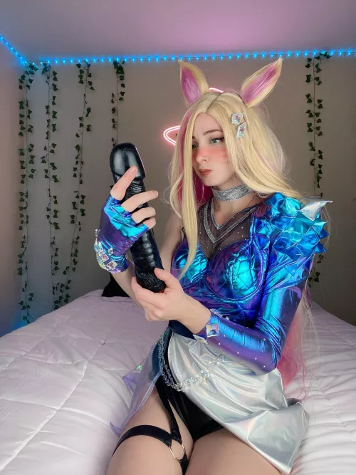 Fox girl and her eggplant 😈